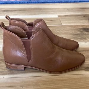 MICHAEL KORS booties 8.5